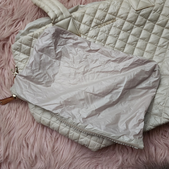 Mz Wallace Metro Tote medium quilted - Picture 10 of 16